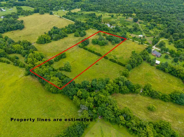 18 State Highway 32, Stockton, MO 65785