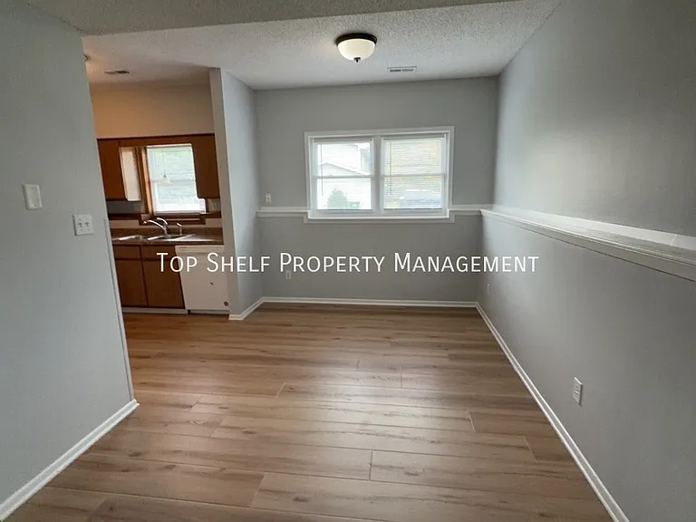 703 11th Ave NW — Photo 5