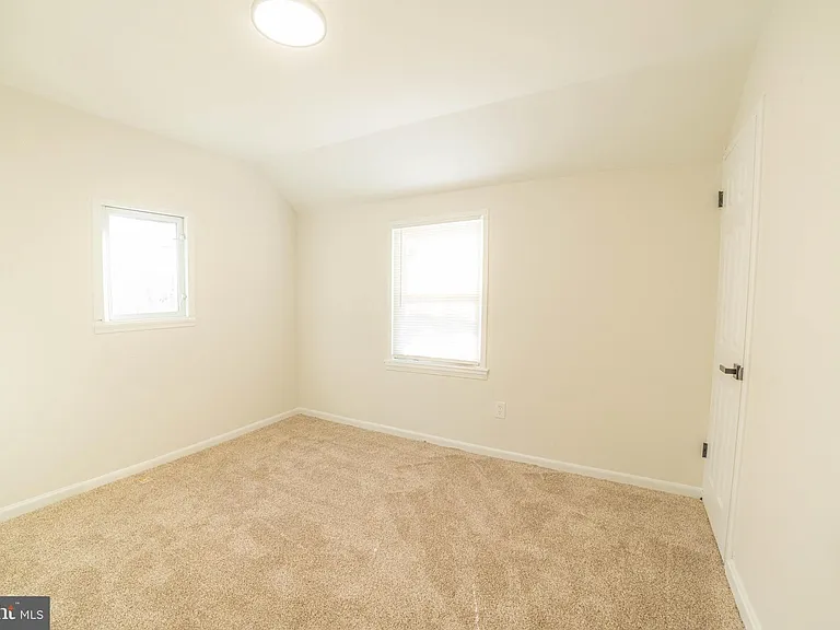 2409 Greeley Pl — Photo 15
