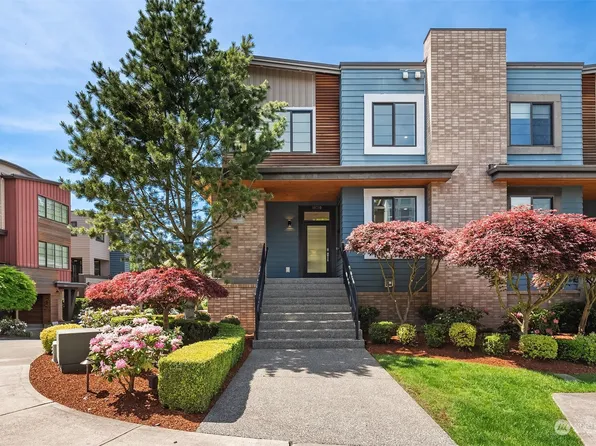 10710 NE 65th Lane #24, Kirkland, WA 98033