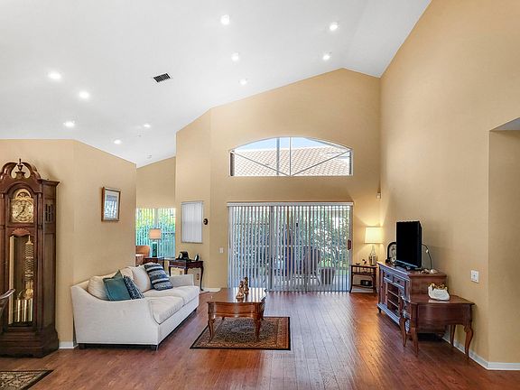 4th image of 12404 Lakeridge Falls Drive