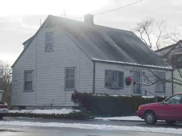 31 Macarthur Blvd, South Kingstown, RI 02879