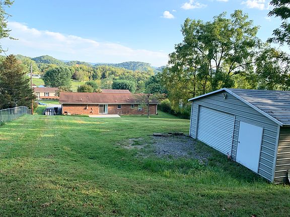 4th image of 1101 Hillview Dr