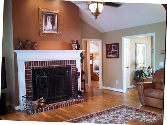 4th image of 5554 Chestnut Creek Ln