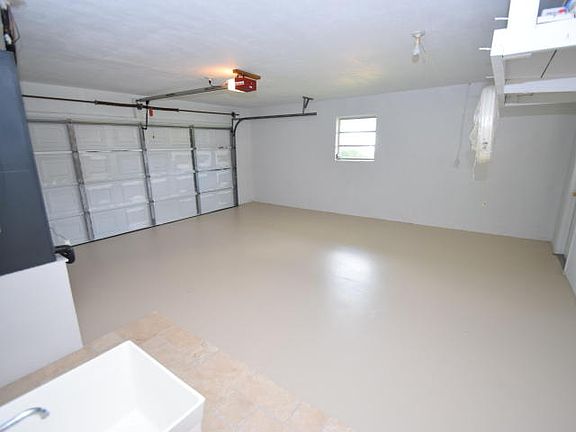 OVERSIZED 2 CAR GARAGE