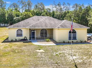 8732 Teacher Ln, Zephyrhills, FL 33541