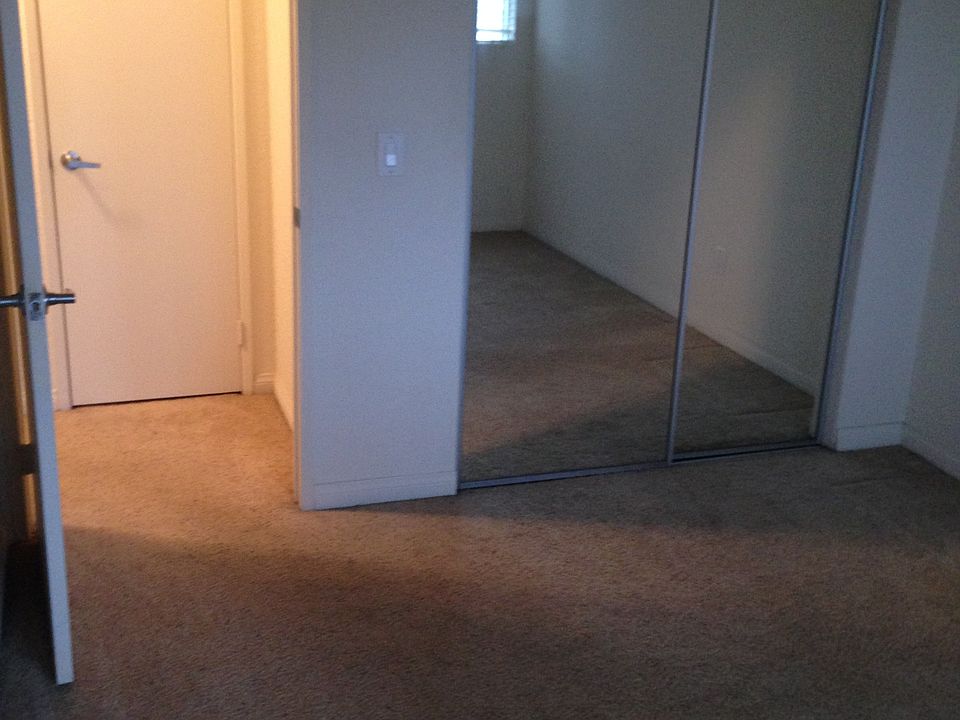 2nd image of 335 Walnut Ave APT B