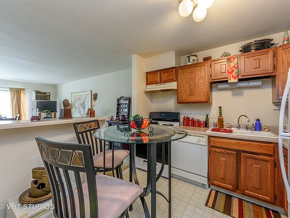 4th image of 2200 Bayside Dr Unit 5