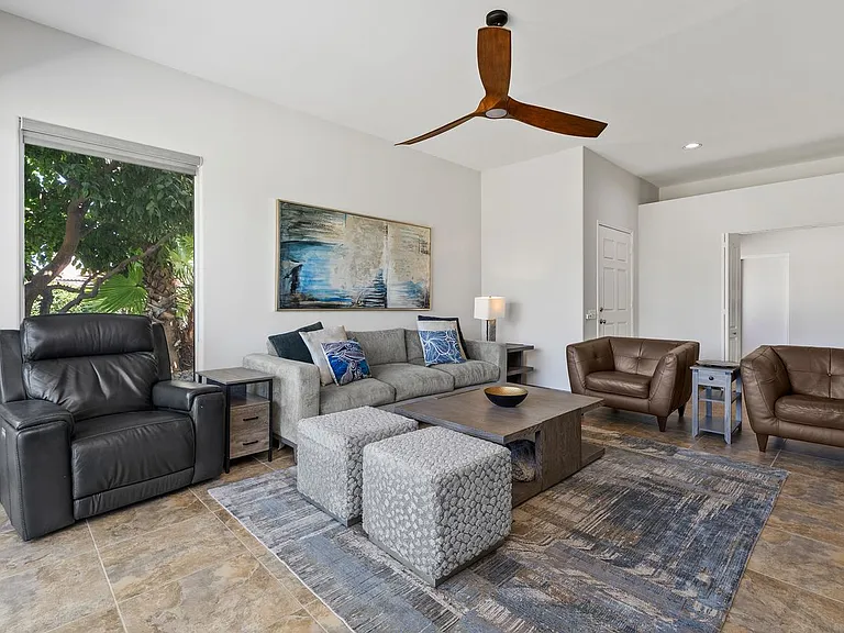 48 Pebble Beach Dr — Photo 6