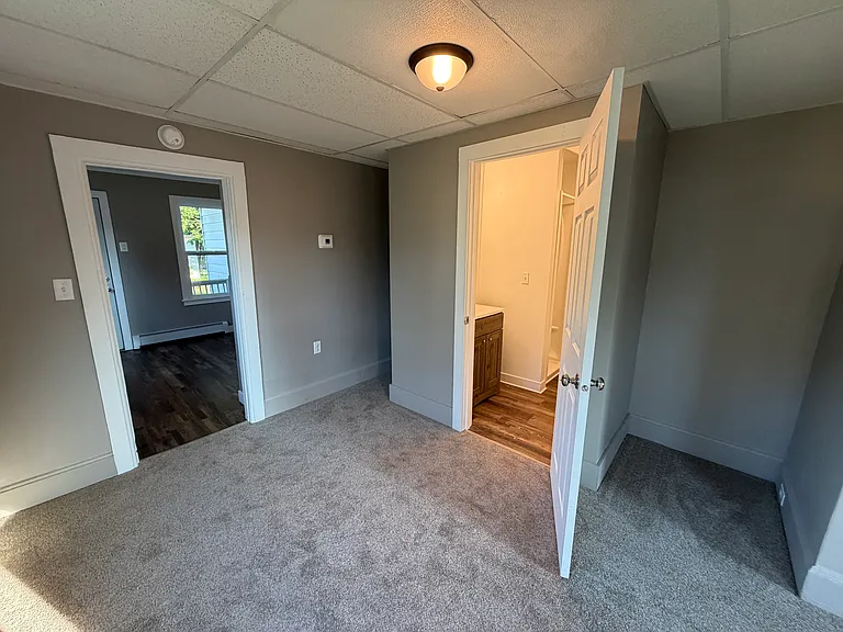 314 S Lake St #B — Photo 4