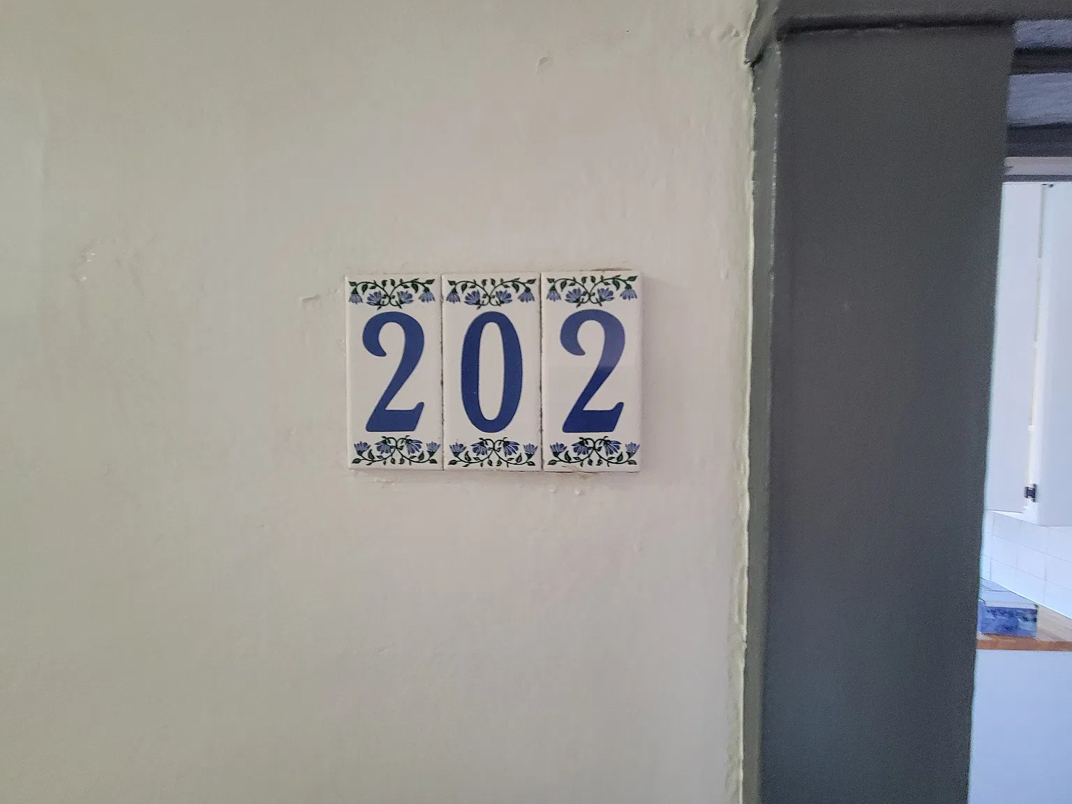 Studio, 450 sqft, $1,800 — Photo 2