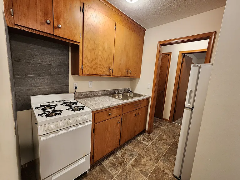 4707 University Ave NE — Photo 28