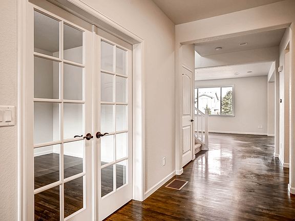 Photo of similar home.