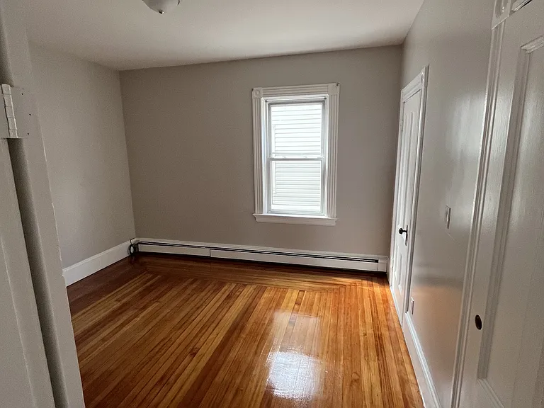 249 Swan St — Photo 9