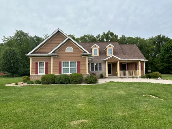 8876 N Lilac St, Demotte, IN 46310