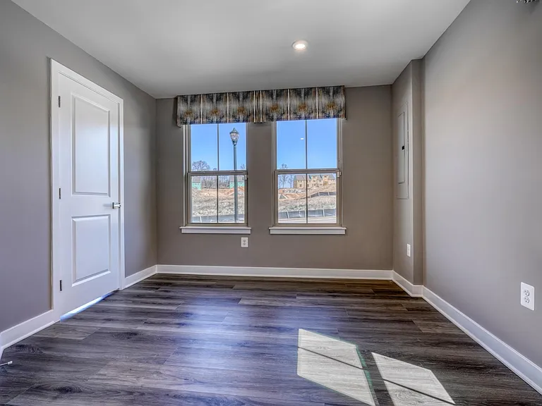 6100 Northwest Dr #1 — Photo 15