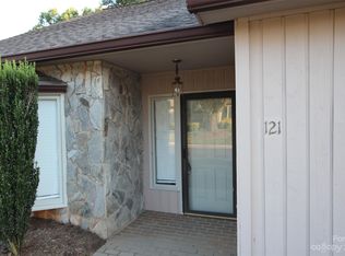 603 29th Ave NE APT 121, Hickory, NC 28601