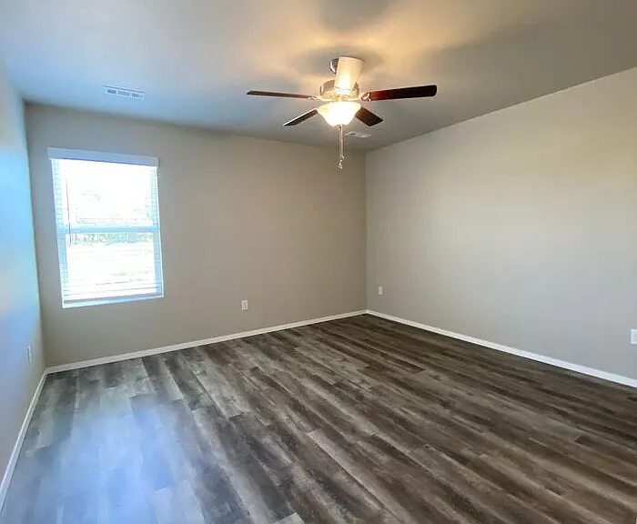 2701 Denver St — Photo 12