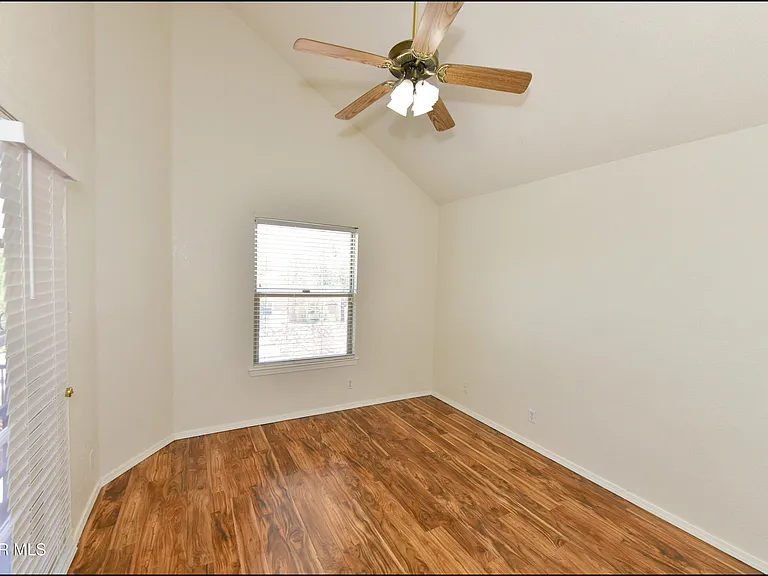 12121 Tower Hill Dr — Photo 21