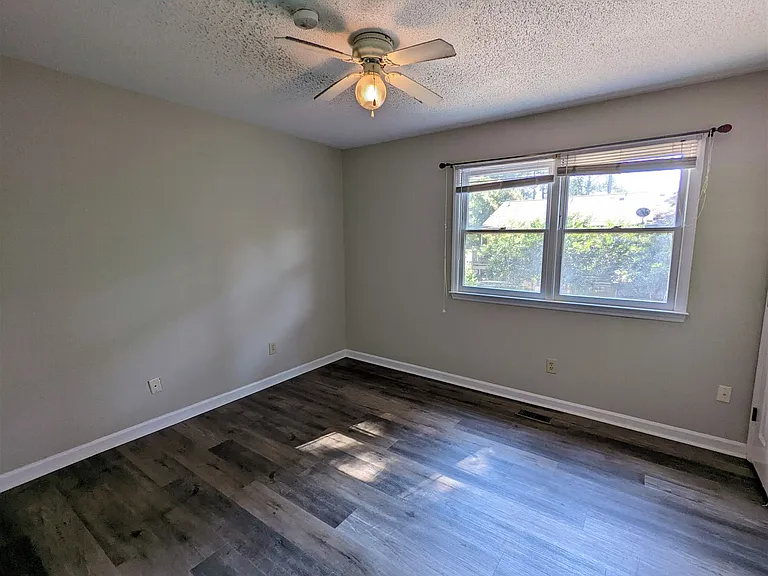 502 Forest Dr — Photo 7