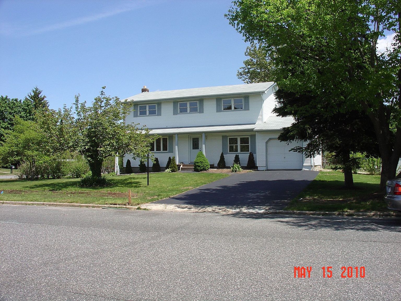 911 Sipp Ave, East Patchogue, NY 11772 Zillow