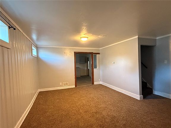 3rd image of 4632 Genesee Ave