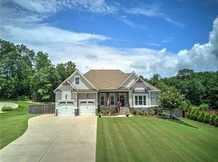 33 River Birch Dr, Euharlee, GA 30145