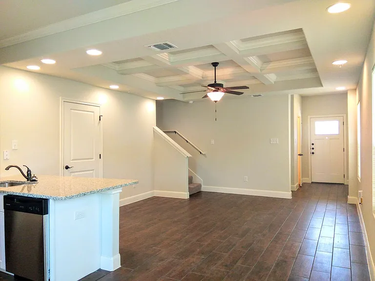 6315 Melanzane Ave #1 — Photo 10