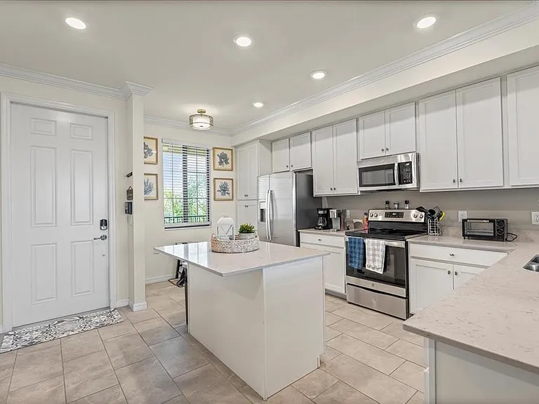 17810 Gawthrop Dr #304 — Photo 7