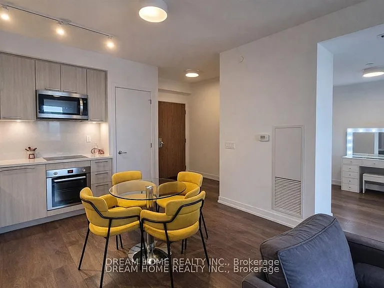 1 Grandview Blvd #2302 — Photo 5