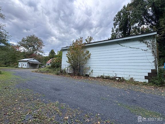 4th image of 78 Major Rd
