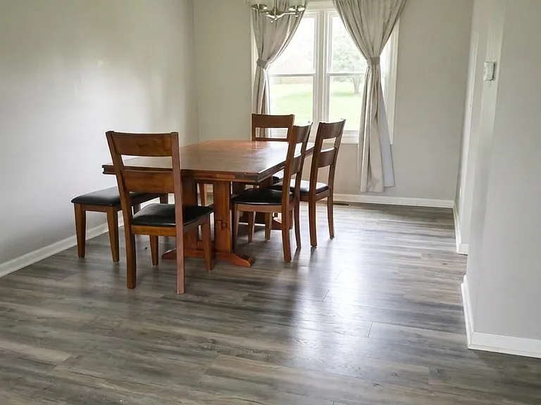 5S735 Park Meadow Dr — Photo 3