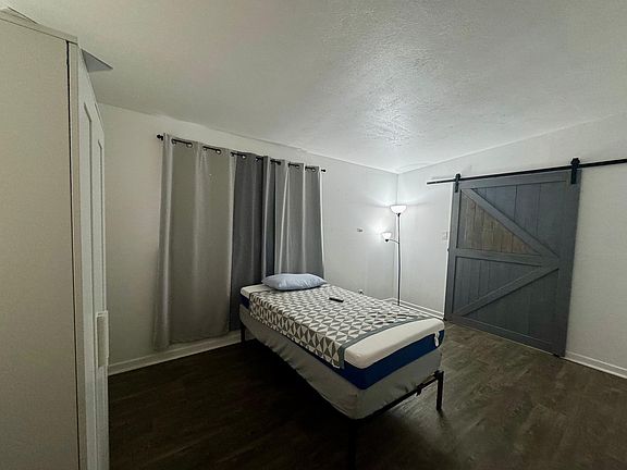 5th image of 1305 Aswan Dr