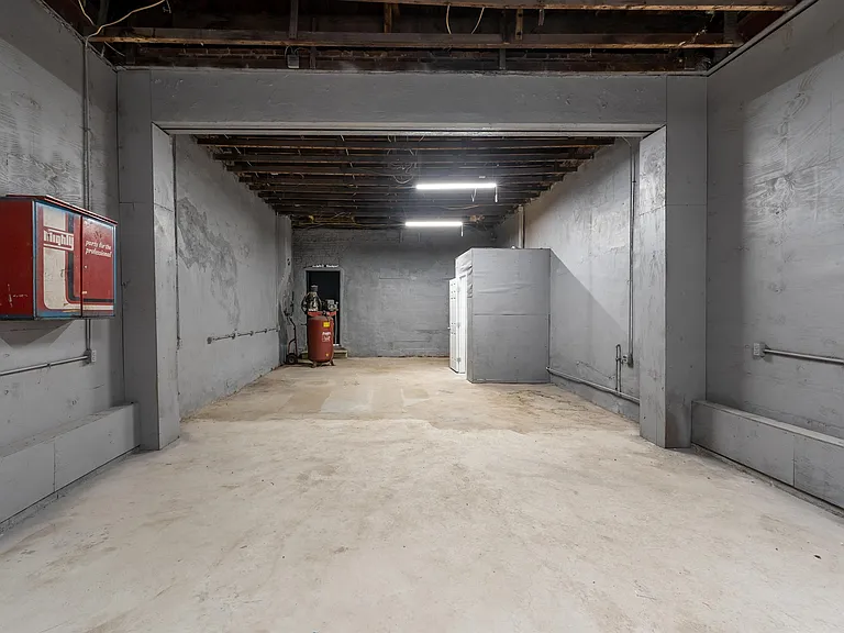 1160 Homestead St #1 — Photo 31