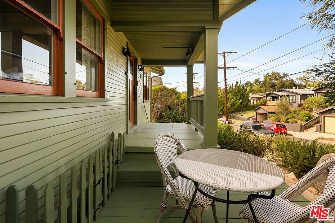 3 bed, 2.0 bath, 1172 sqft, $9,999 — Photo 4