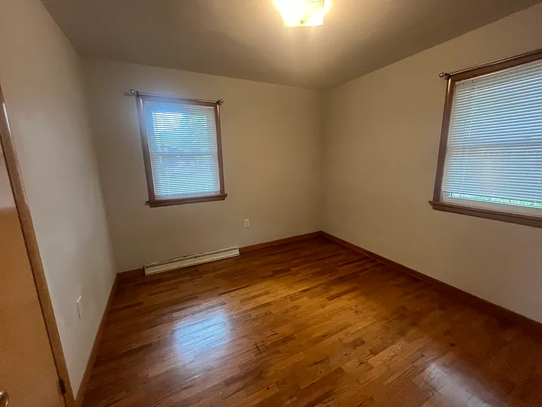 1530 Franklin Ave — Photo 6