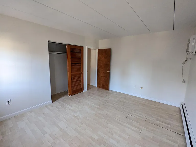 28 Lee St #2 — Photo 6