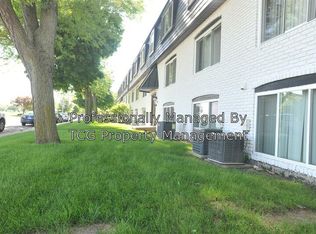 602 E McKinley Rd APT 2A, Ottawa, IL 61350