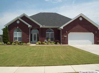 2302 Martinwood Ln, Decatur, AL 35603