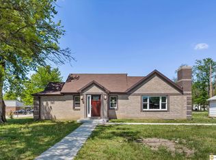 525 3rd St, Elmwood, NE 68407