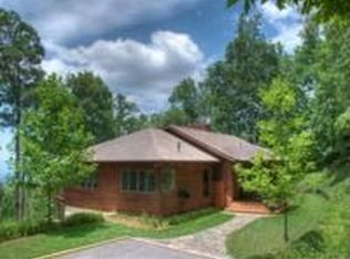 66 Kalmia Dr, Asheville, NC 28804