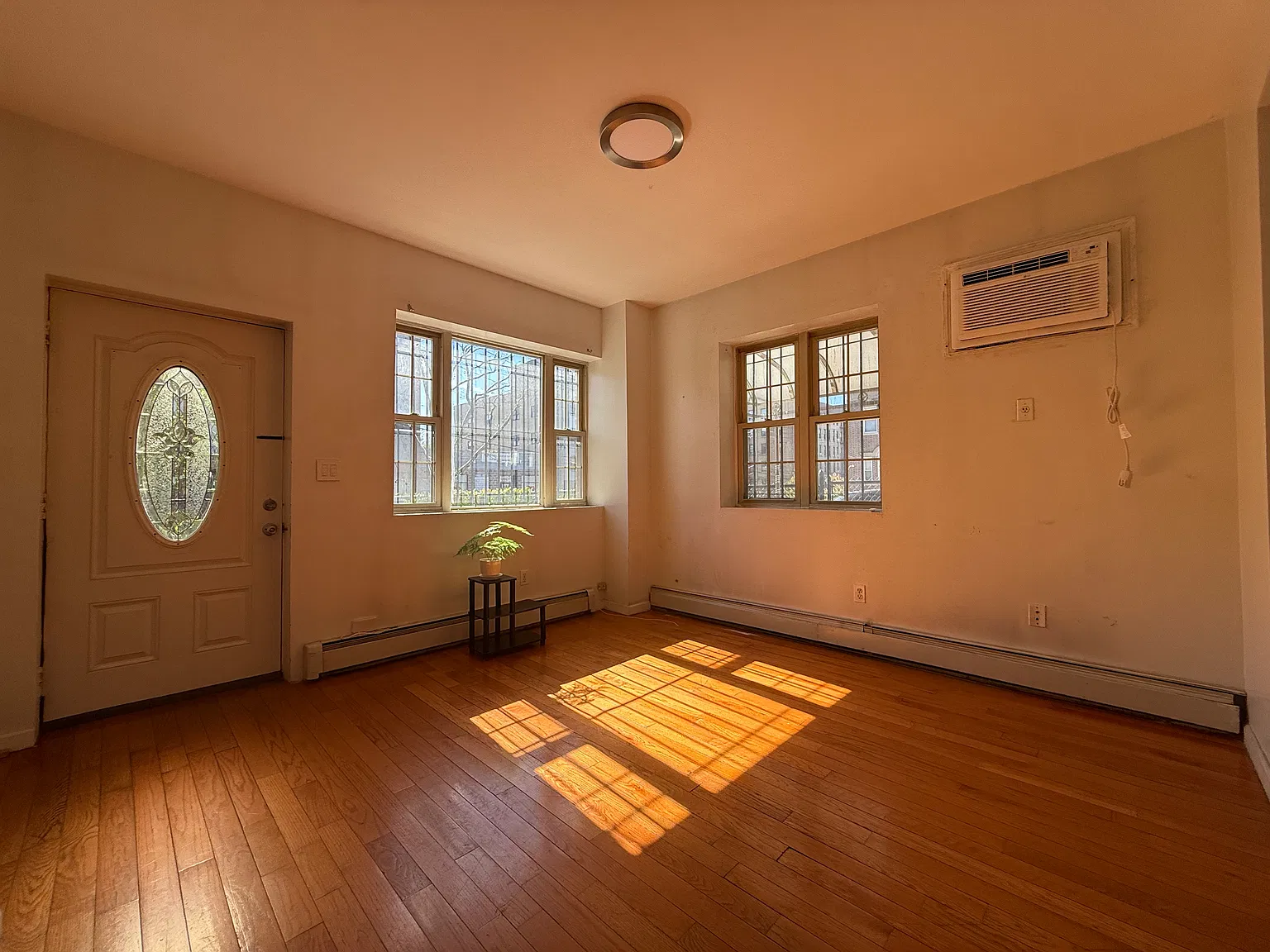 2 bed, 1000 sqft, $2,600 — Photo 3