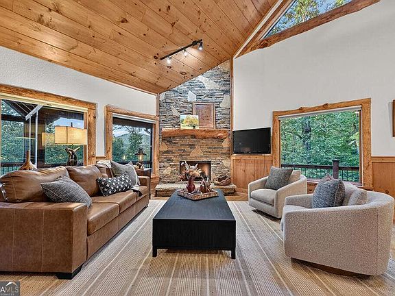 2nd image of 169 Walnut Mountain Rd #203-204