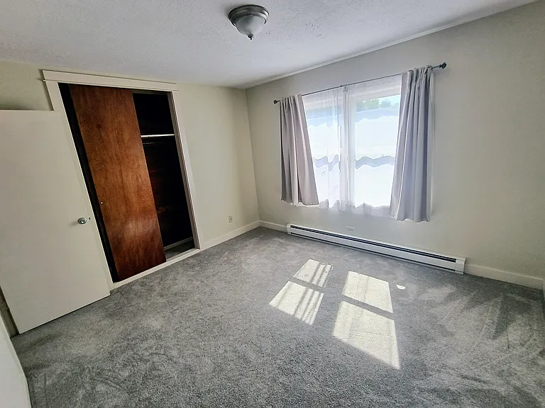 7030 SE Woodward St — Photo 11