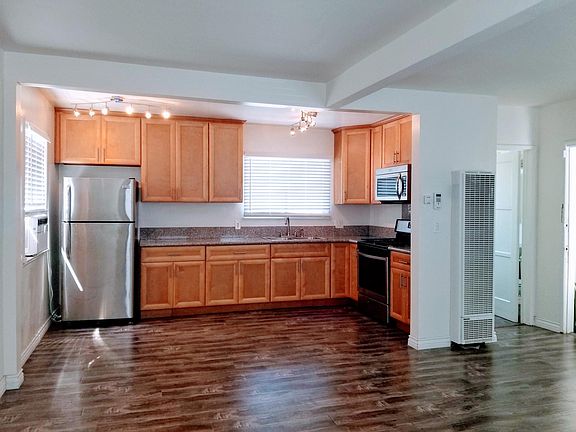 2nd image of 3104 1/2 Livonia Ave