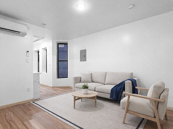 4th image of 6 E 132nd St #3A