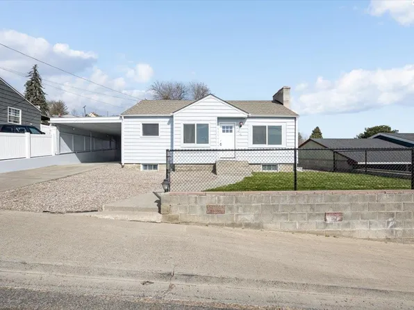 164 Hawthorne Dr, Sunnyside, WA 98944