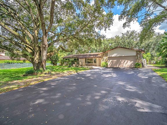 2nd image of 11001 SW 51st Street