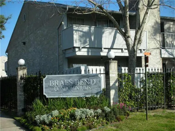 10767 Braes Bend Dr, Houston, TX 77071