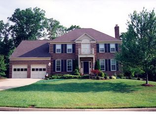 15570 Pebblebrook Dr, Centreville, VA 20120